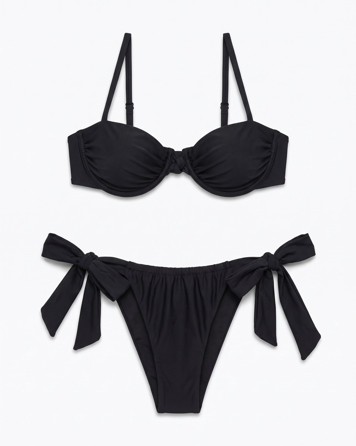Ébène, photo 9 — le maillot seul, sur fond neutre