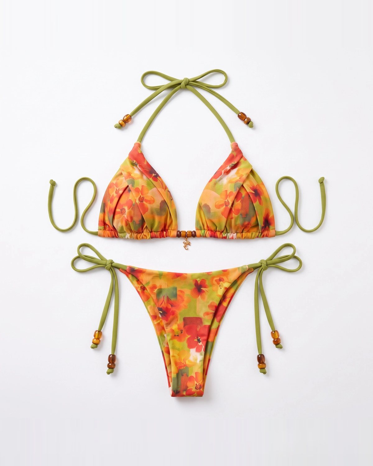 Amaya, photo 10 — le maillot seul, sur fond neutre